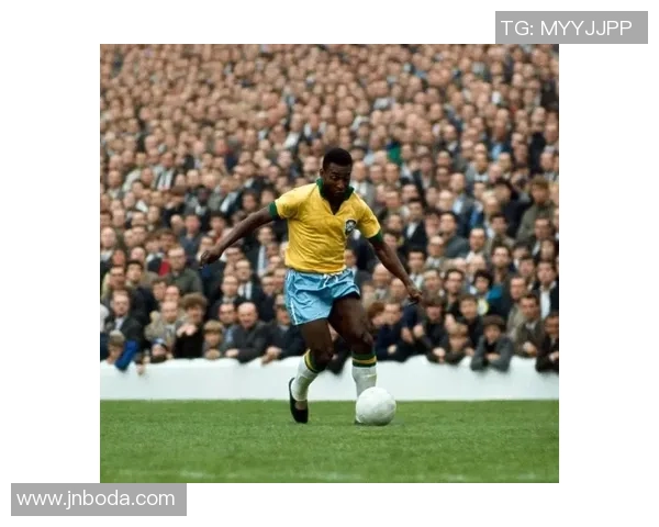 90年代足球传奇球星精彩集锦高清回顾 风云岁月再现辉煌时刻 90年代足球传奇球星精彩集锦高清回顾 风云岁月再现辉煌时刻