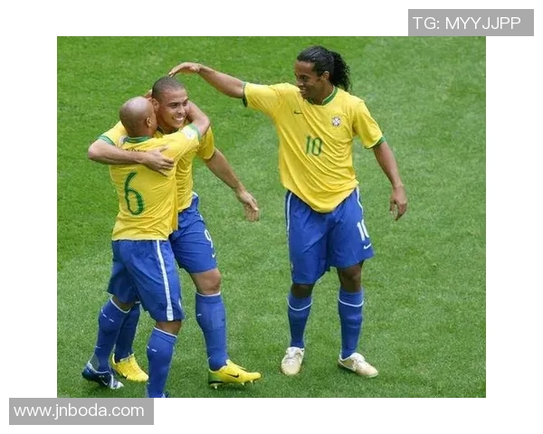 回顾老足球明星卡的传奇岁月 探索体育收藏的独特魅力与价值