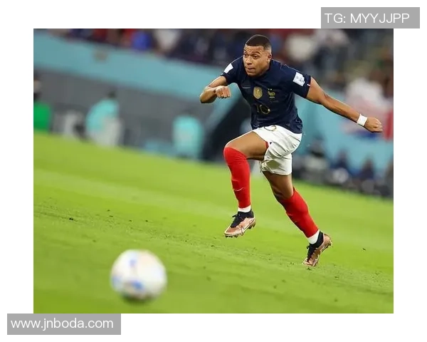 泰国足球球星盘点与历史贡献分析 泰国足球球星盘点与历史贡献分析